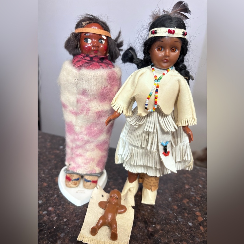 Vintage Carlson dolls  Deerfoot and Brown Eagle